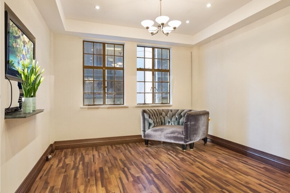 193 Macquarie St